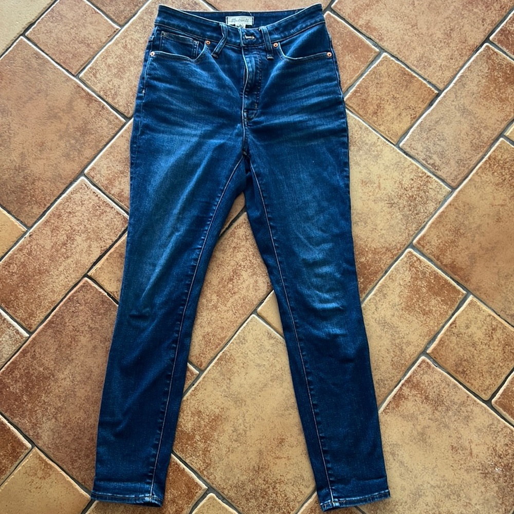 Curvy High Rise Skinny Jean. Size 28